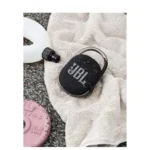 ⁦JBL Clip 4 مكبر صوت بلوتوث مقاوم للماء - أسود⁩ - الصورة ⁦5⁩