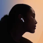 ⁦سماعات AirPods 4⁩ - الصورة ⁦6⁩