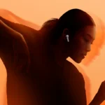 ⁦سماعات AirPods 4⁩ - الصورة ⁦7⁩