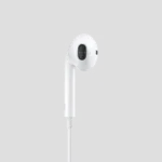 ⁦سماعات EarPods (بموصل Lightning)⁩ - الصورة ⁦2⁩