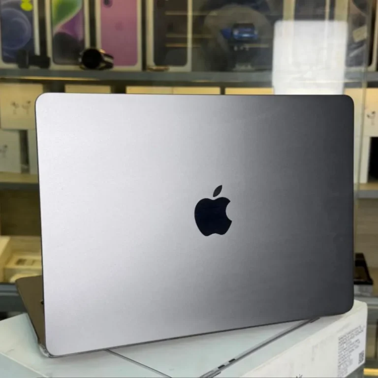 MacBook Air M2