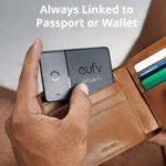 ⁦بطاقة التتبع الذكي يوفي سمارت تراك  - تصميم نحيف جداً للمحفظة - متوافق مع شبكة Find My من أبل⁩ - الصورة ⁦5⁩